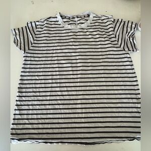 Women’s white and gray Lululemon short sleeve top size 10 boxy fit